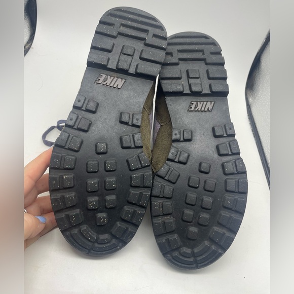 90s Nike Hightop Hiking Boots Sneakers Purple Gray leather Womens Size 6 Caldera - Picture 6 of 13